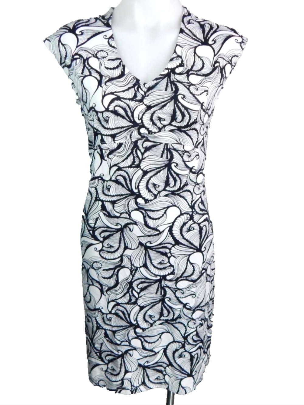 Title Nine Amelia Dress Black White Swirl
